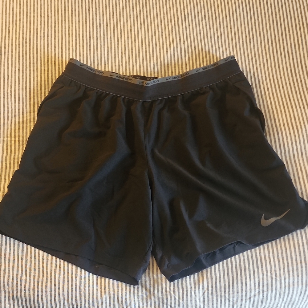 Nike Mens Black Athletic Sports Shorts